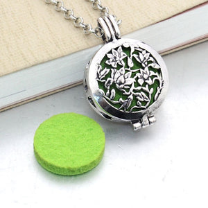 1pcs Aroma Diffuser Necklace Open Antique Vintage Lockets Pendant Perfume Essential Oil Aromatherapy Locket Necklace With Pads