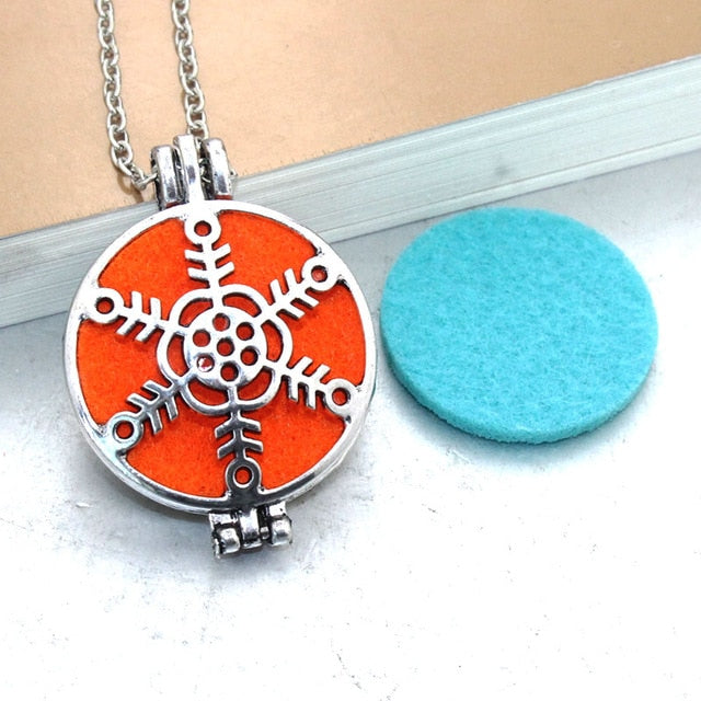 1pcs Aroma Diffuser Necklace Open Antique Vintage Lockets Pendant Perfume Essential Oil Aromatherapy Locket Necklace With Pads