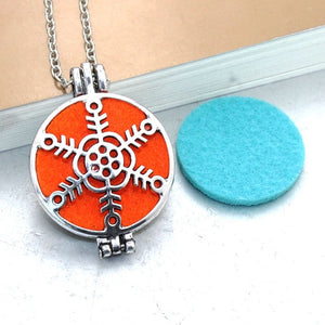 1pcs Aroma Diffuser Necklace Open Antique Vintage Lockets Pendant Perfume Essential Oil Aromatherapy Locket Necklace With Pads