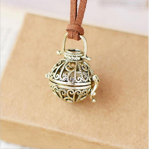 Multi-style Retro Charm Aromatherapy Pendant Spherical Locket for Aroma Essential Oil Aromatherapy Diffuser Necklace Jewelry